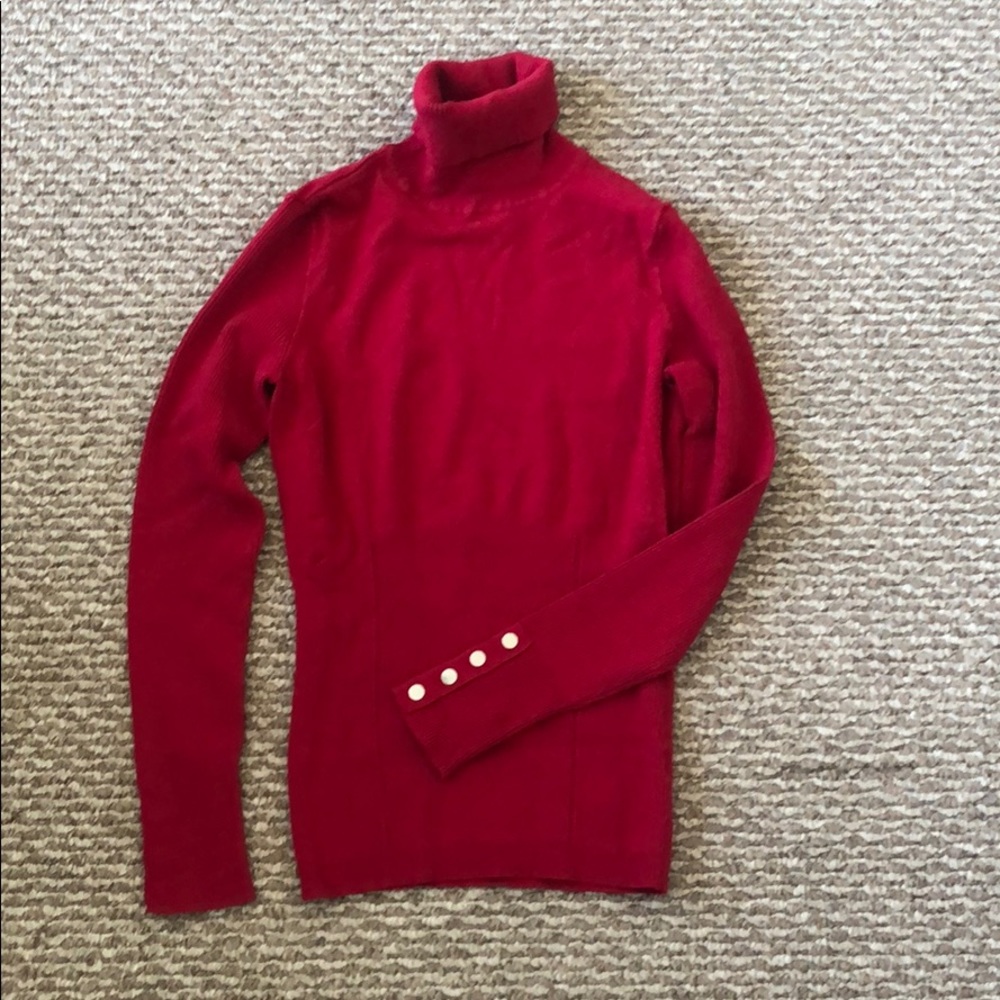 EUC White House Black Market Turtleneck Sweater